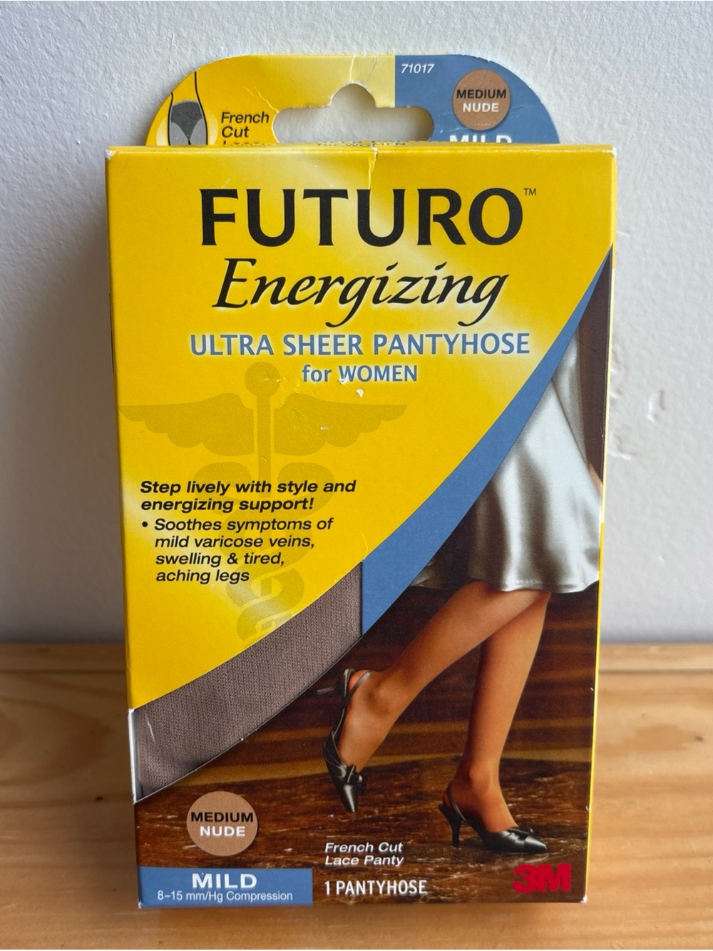 FUTURO Energizing Ultra Sheer Pantyhose Mild 8-15/Hg Size Medium French Cut Lace